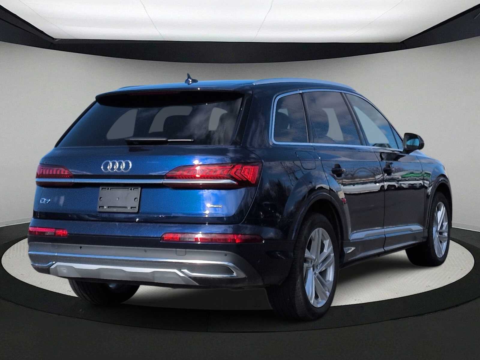 2022 Audi Q7 Premium Plus
