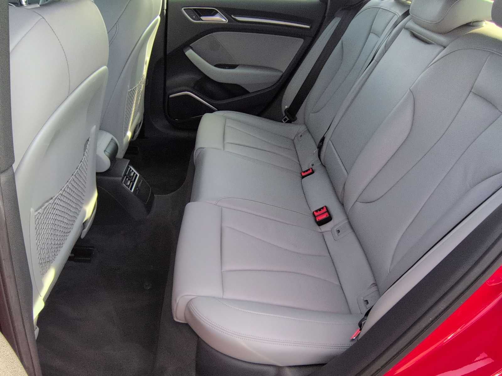 2017 Audi A3 Sportback e-tron Premium Plus