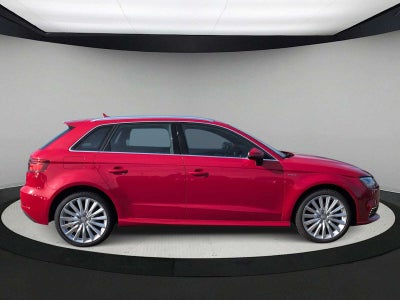 2017 Audi A3 Sportback e-tron Premium Plus