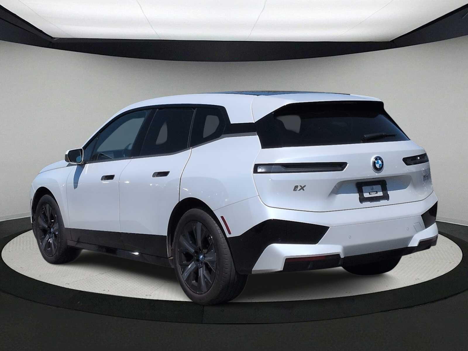 2024 BMW iX xDrive50