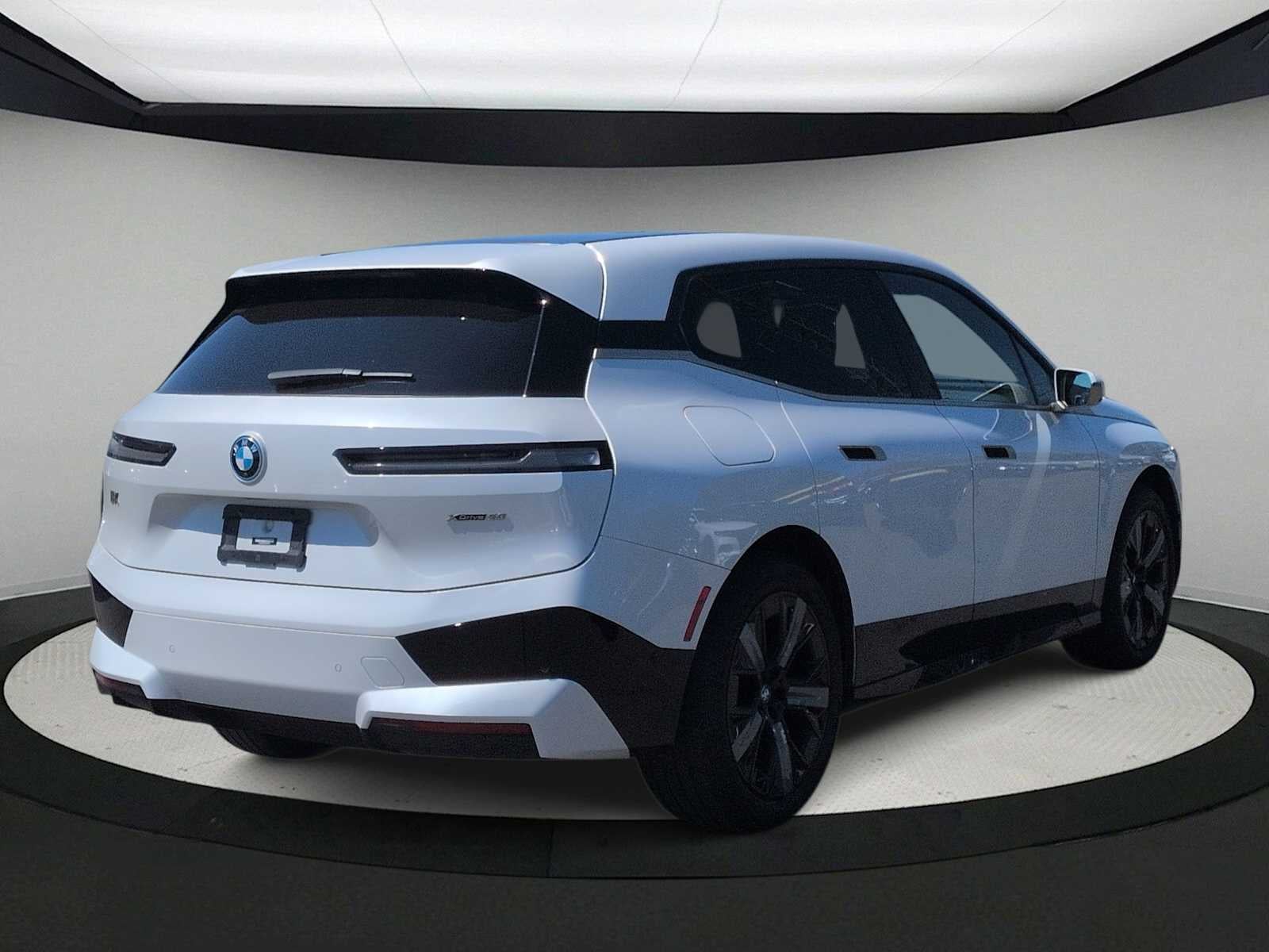 2024 BMW iX xDrive50