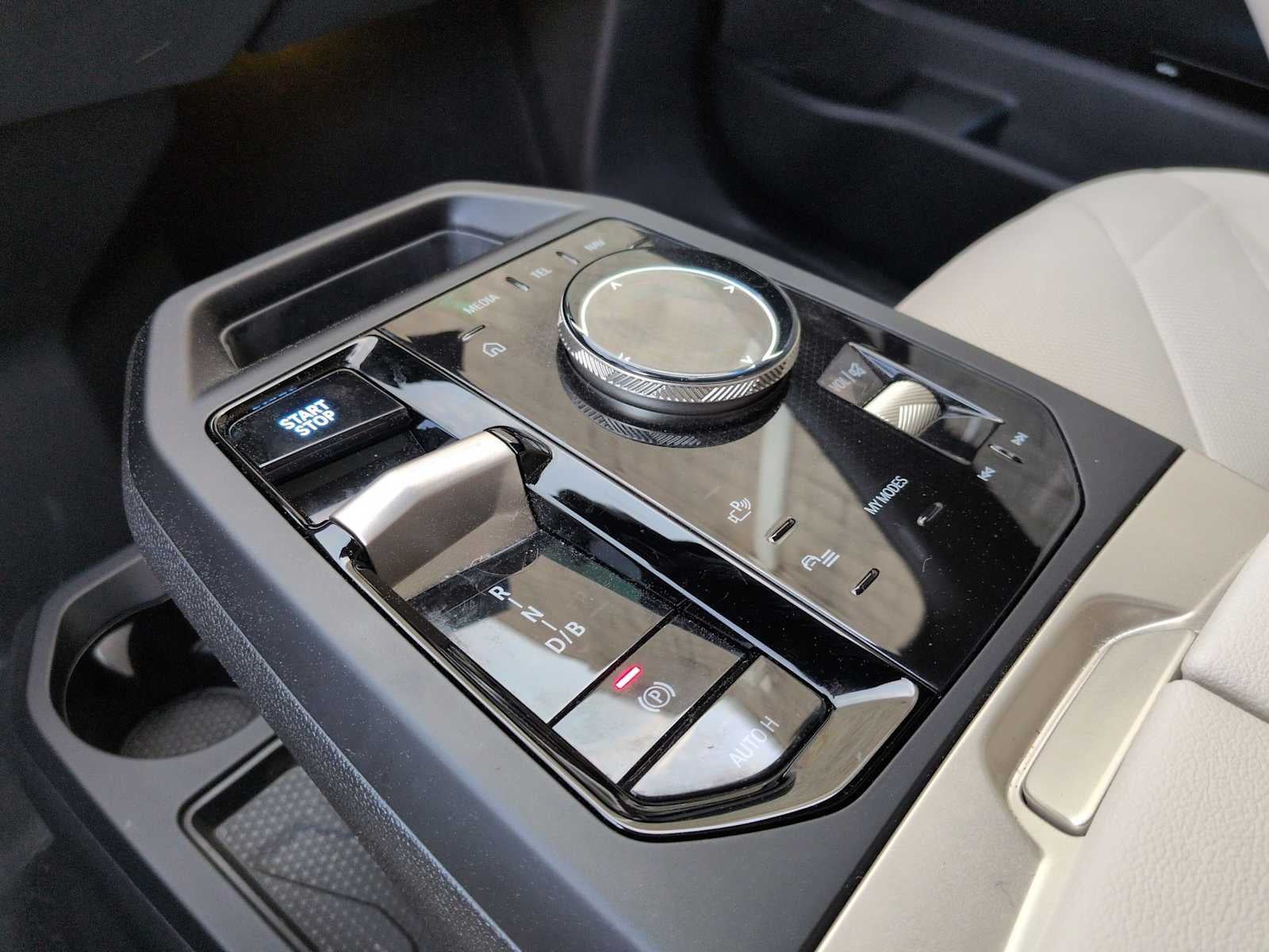 2024 BMW iX xDrive50