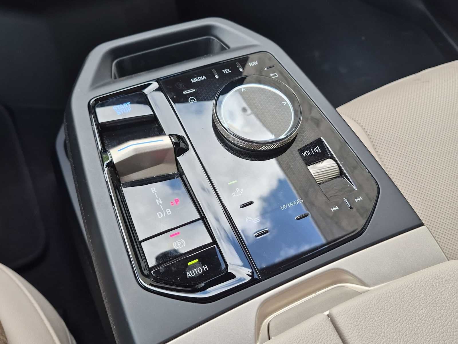 2024 BMW iX xDrive50