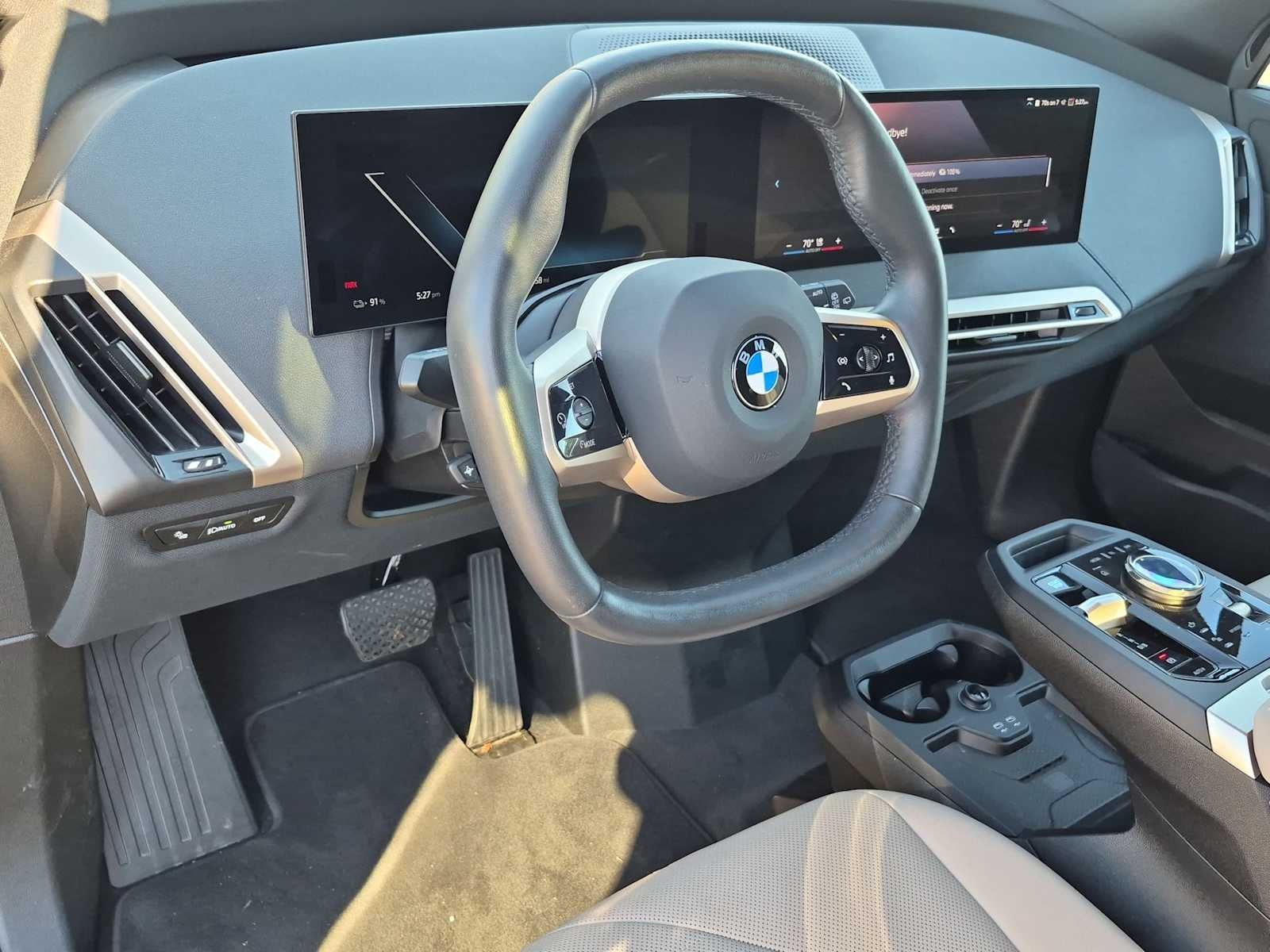 2026 BMW iX xDrive45