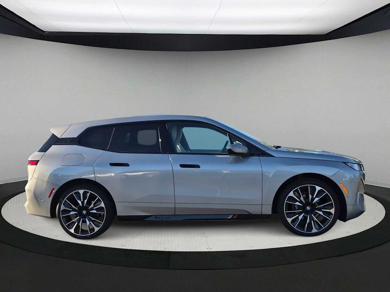2026 BMW iX xDrive45