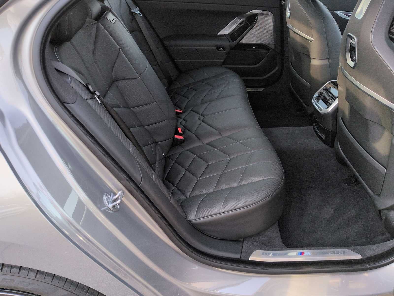 2023 BMW 7 Series 740i