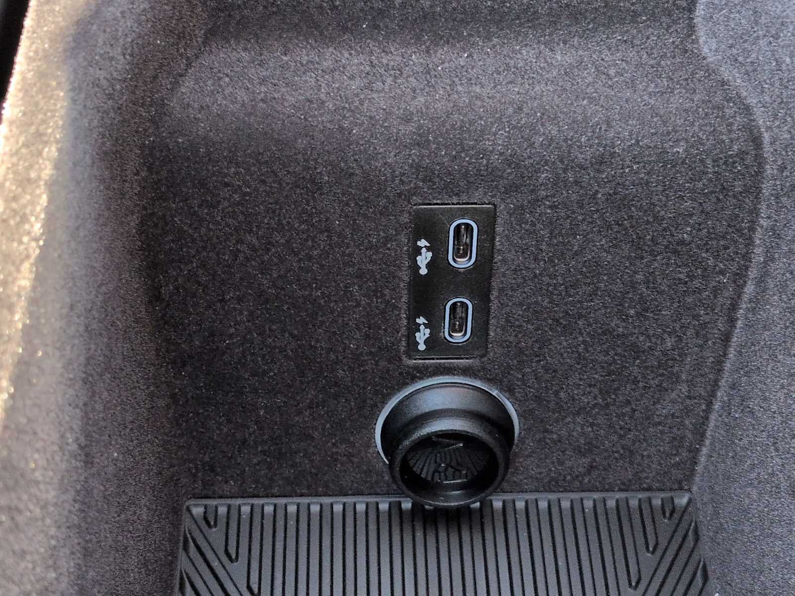 2023 BMW 7 Series 740i