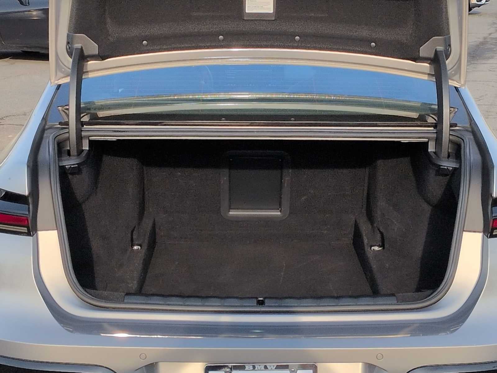 2023 BMW 7 Series 740i