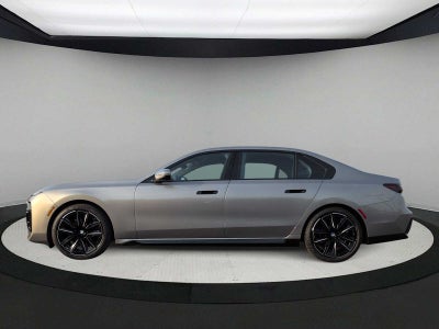 2023 BMW 7 Series 740i