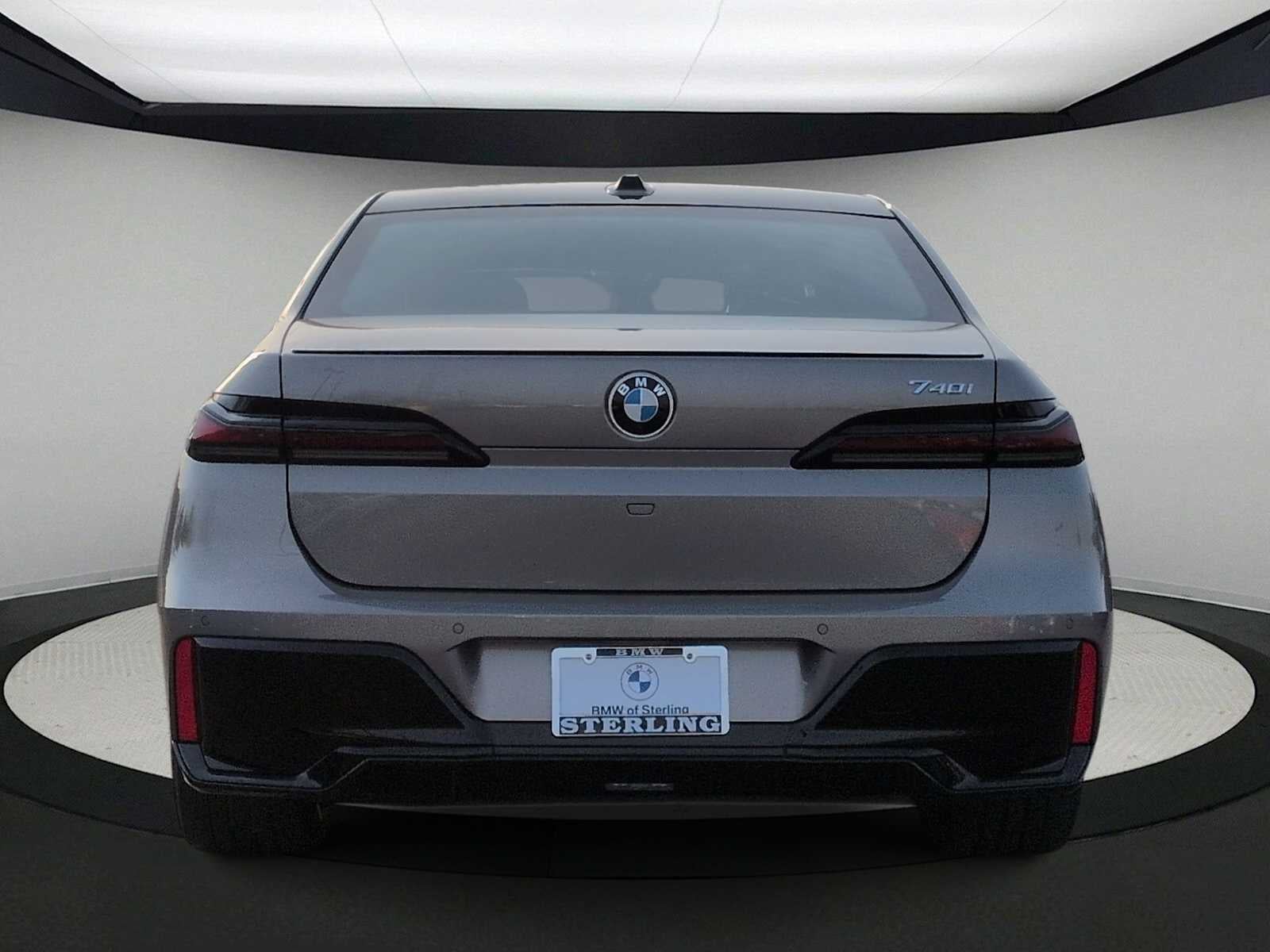 2023 BMW 7 Series 740i