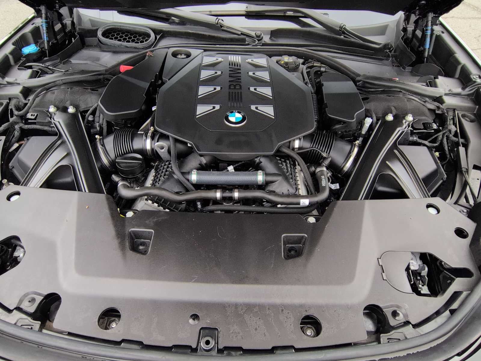 2023 BMW 7 Series 760i xDrive