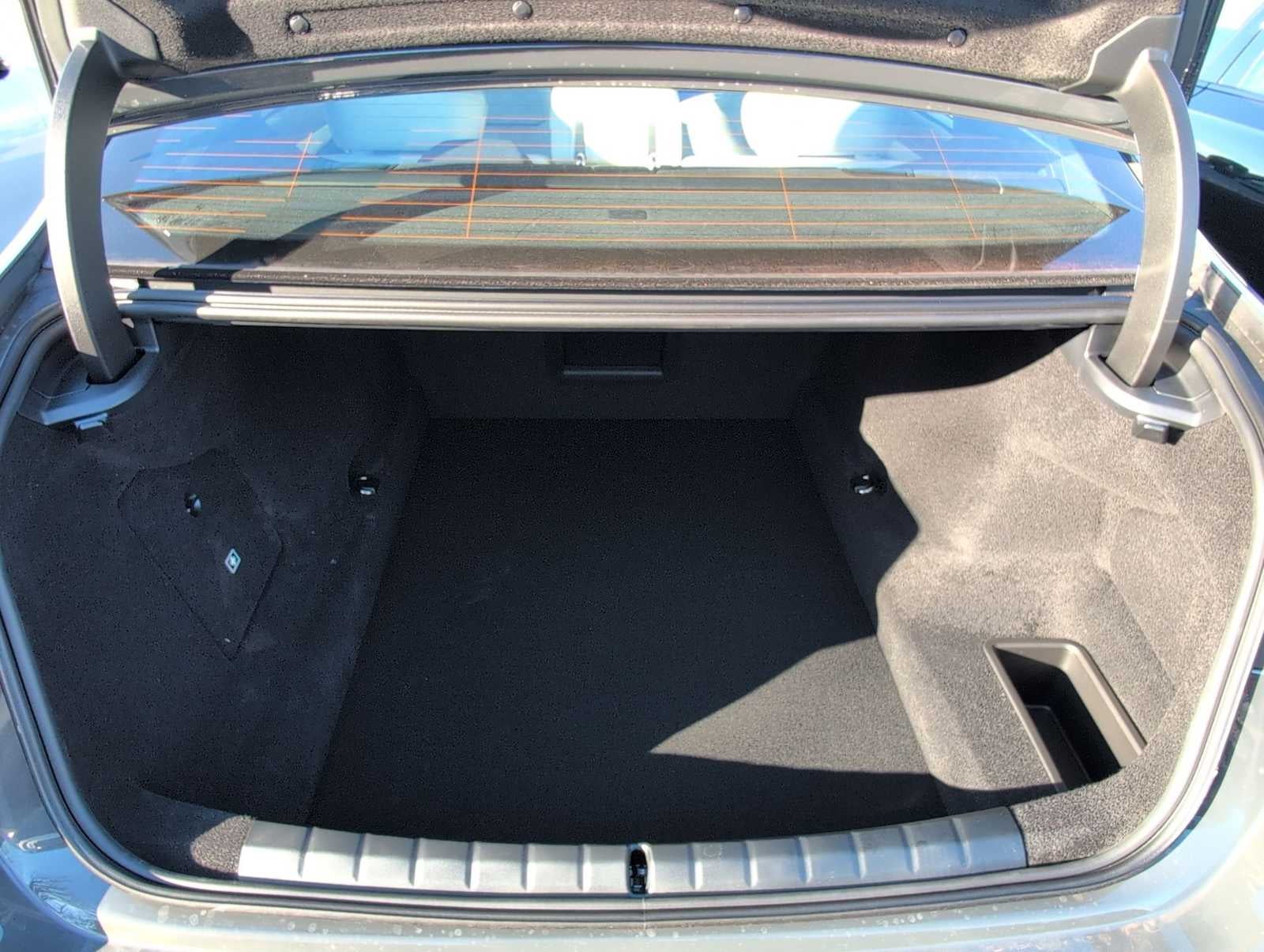 2026 BMW 7 Series 750e xDrive