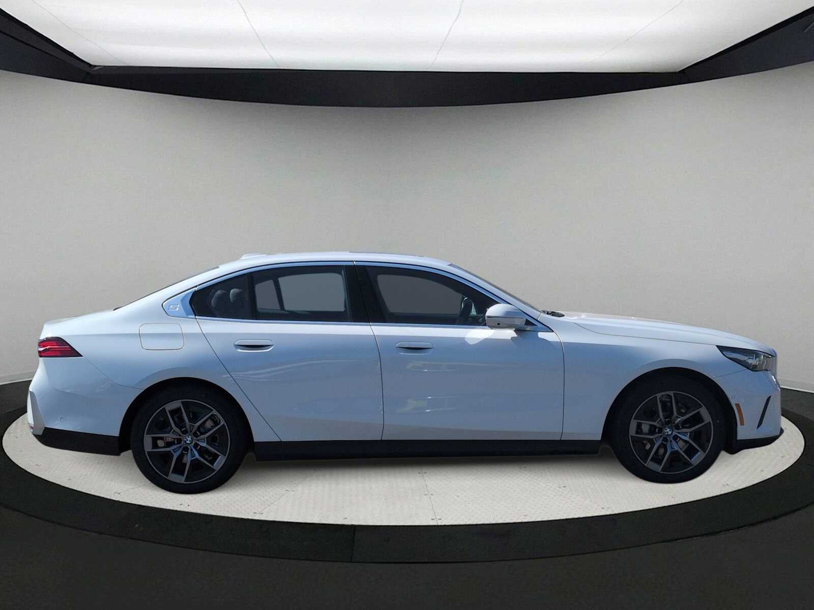 2026 BMW 5 Series 530i xDrive