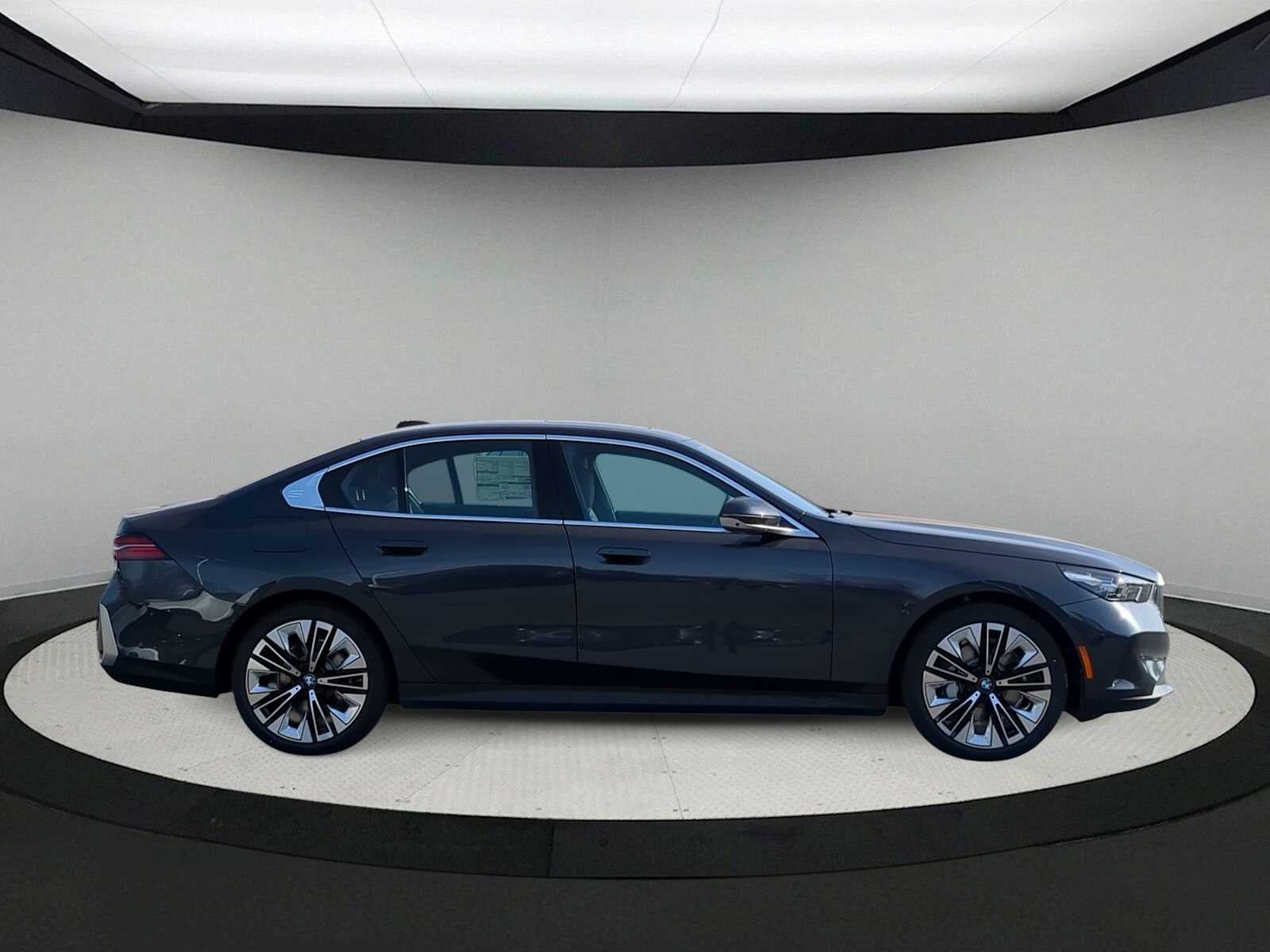 2026 BMW 5 Series 530i xDrive