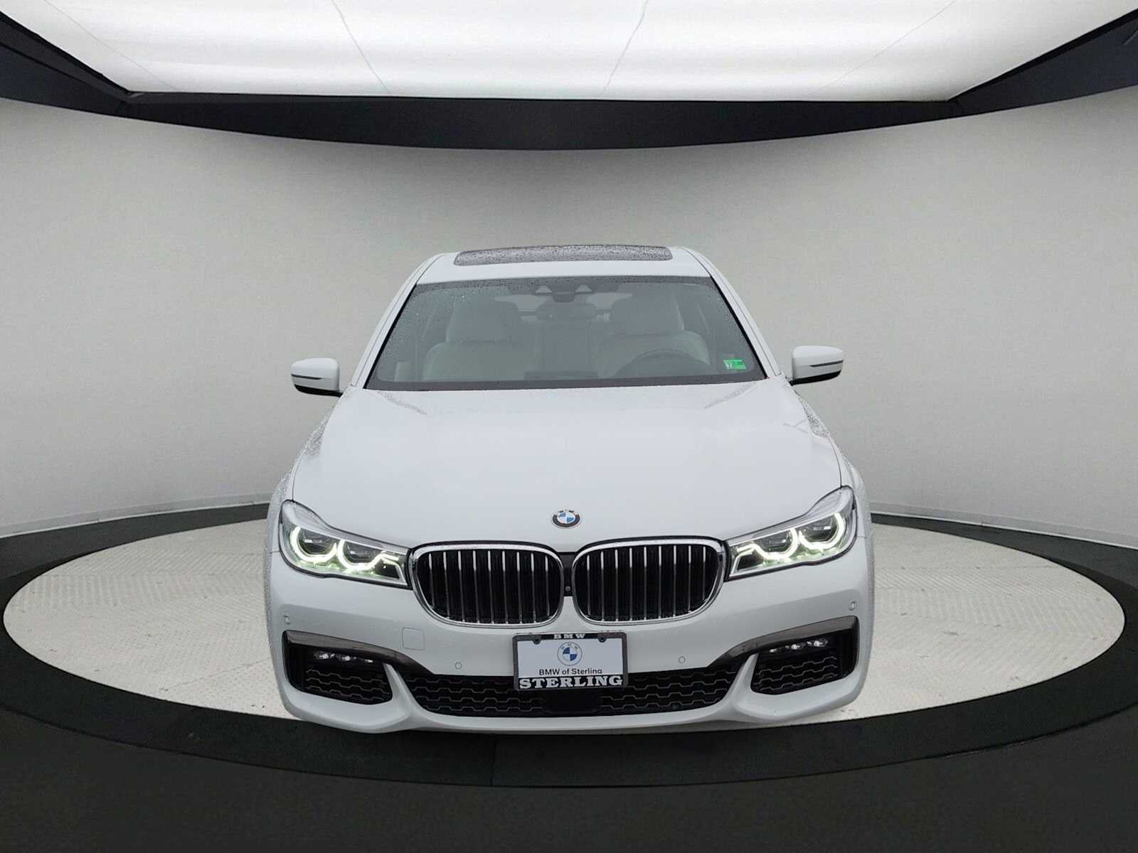 2016 BMW 750i 750i
