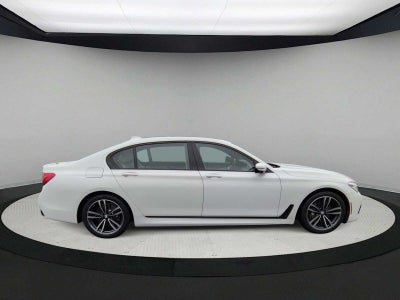 2016 BMW 750i 750i