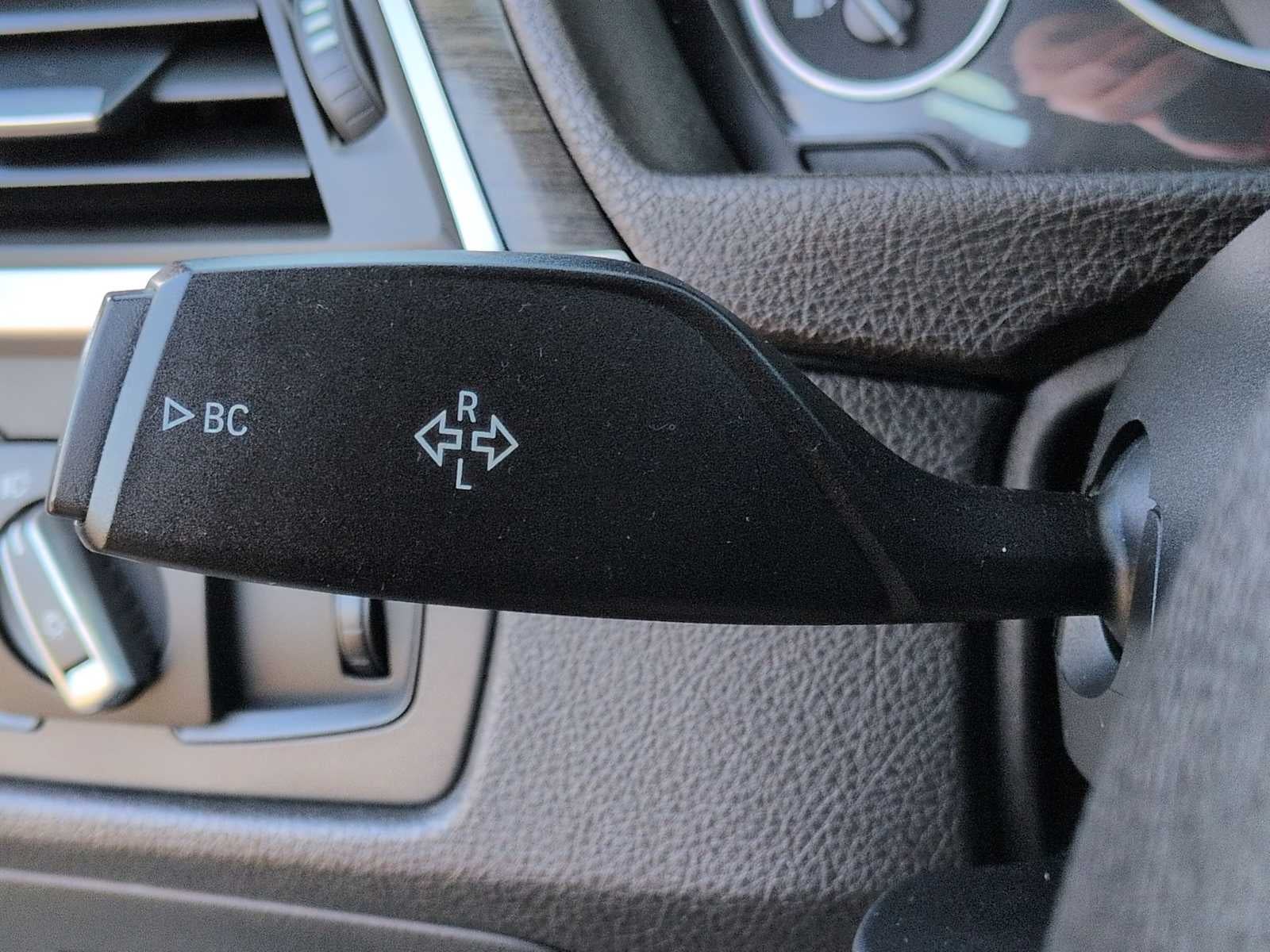 2018 BMW 3 Series 330i