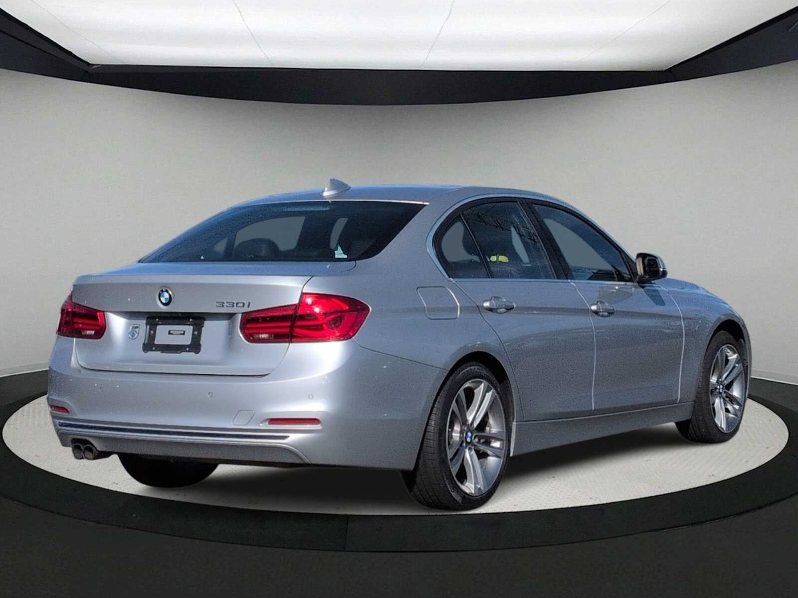 2018 BMW 3 Series 330i