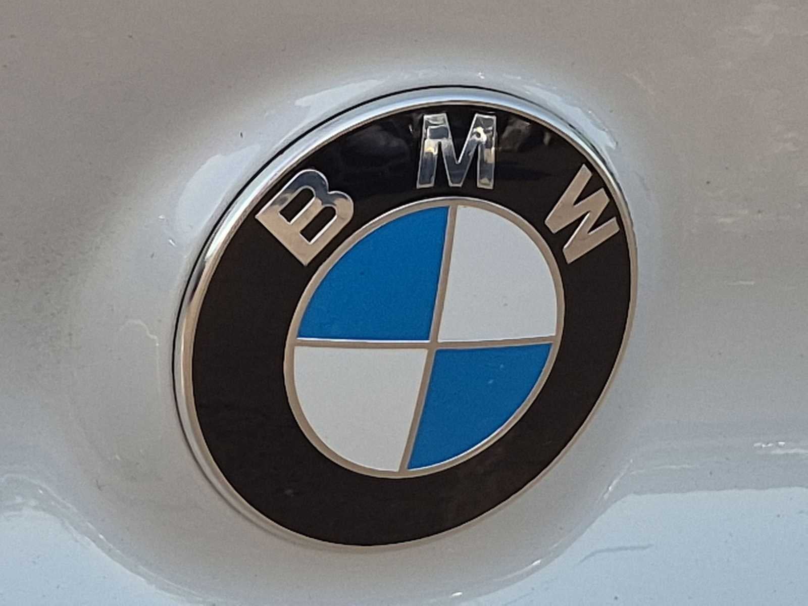 2024 BMW 8 Series M850i