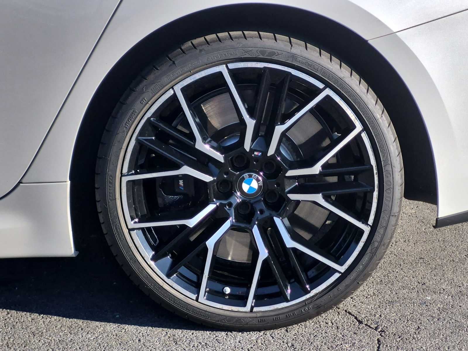 2024 BMW 8 Series M850i