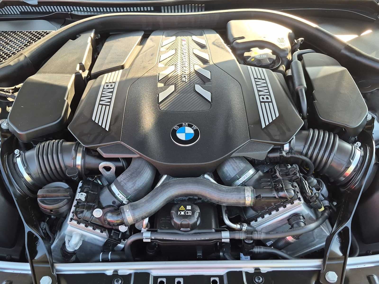 2024 BMW 8 Series M850i