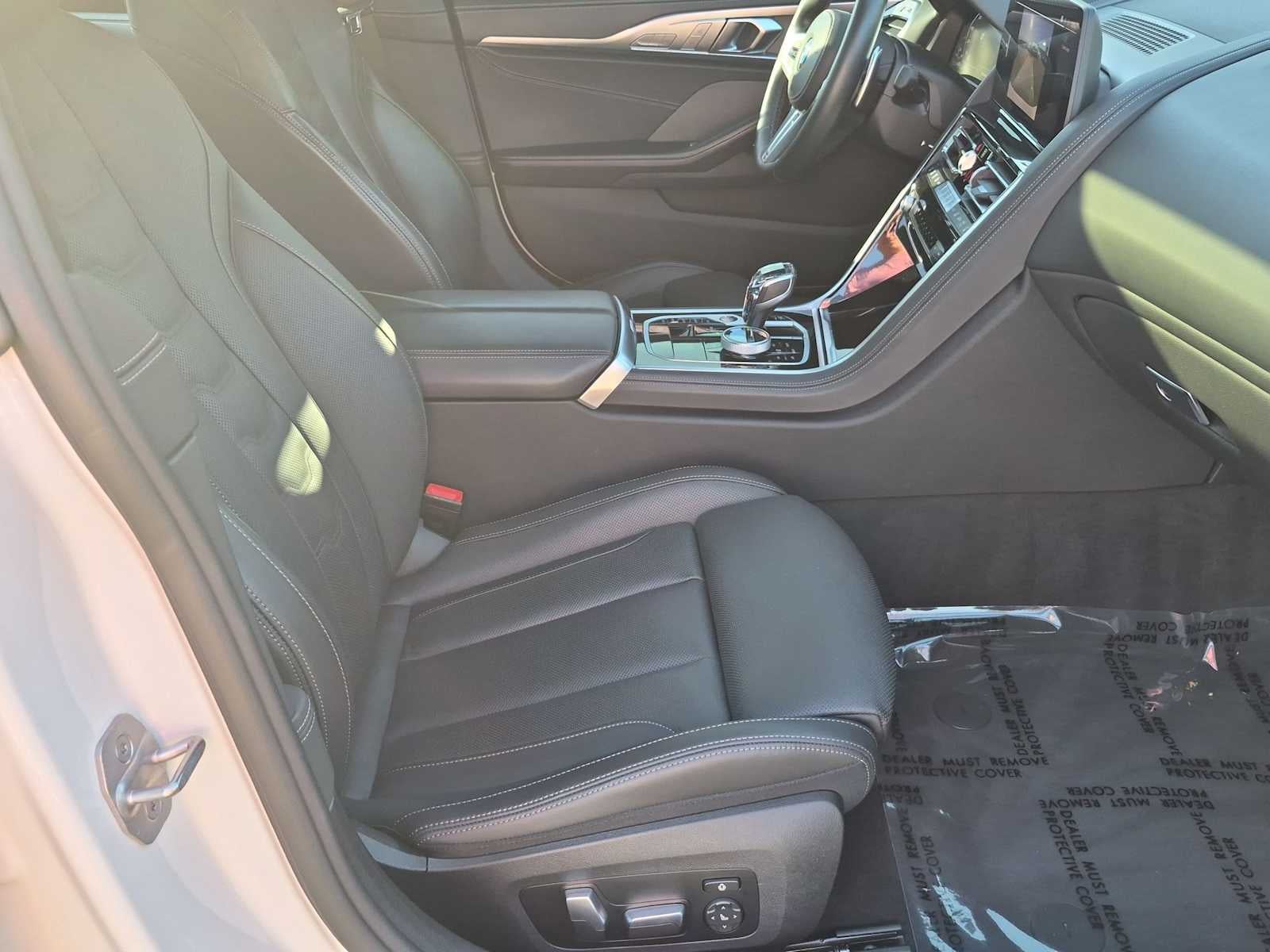2024 BMW 8 Series M850i