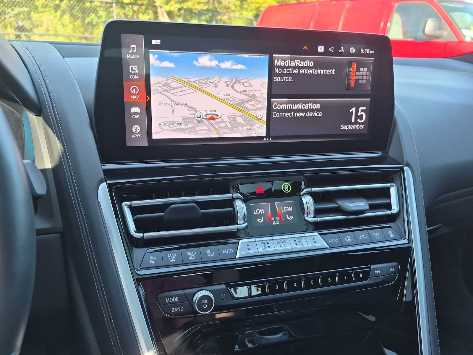 2024 BMW 8 Series M850i