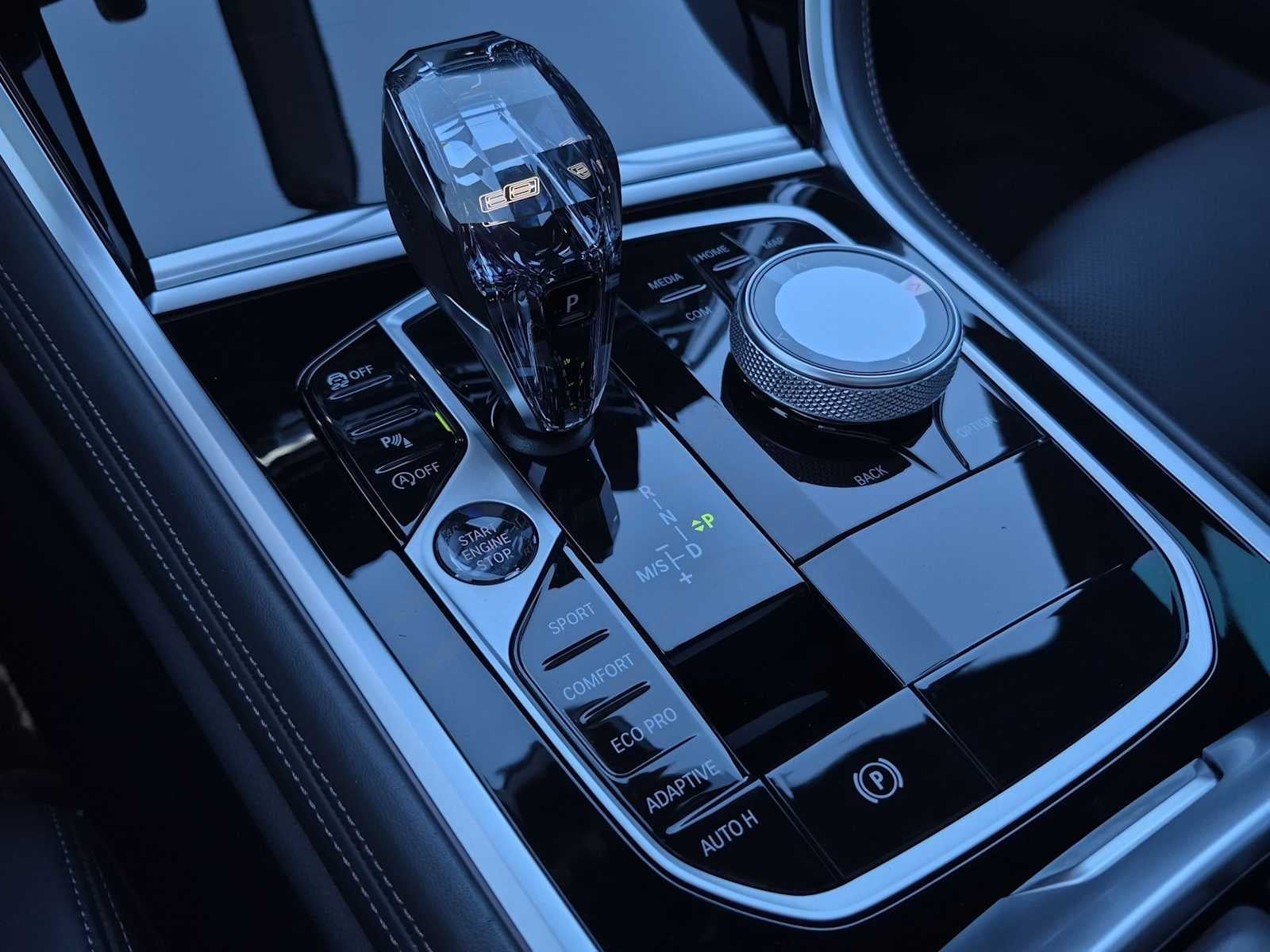 2024 BMW 8 Series M850i