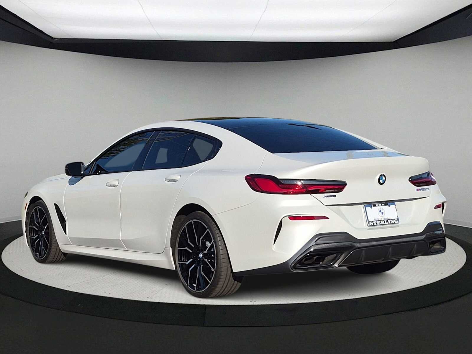 2024 BMW 8 Series M850i