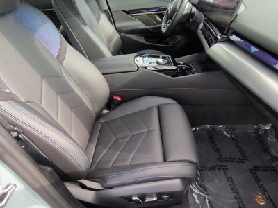 2025 BMW i5 xDrive40