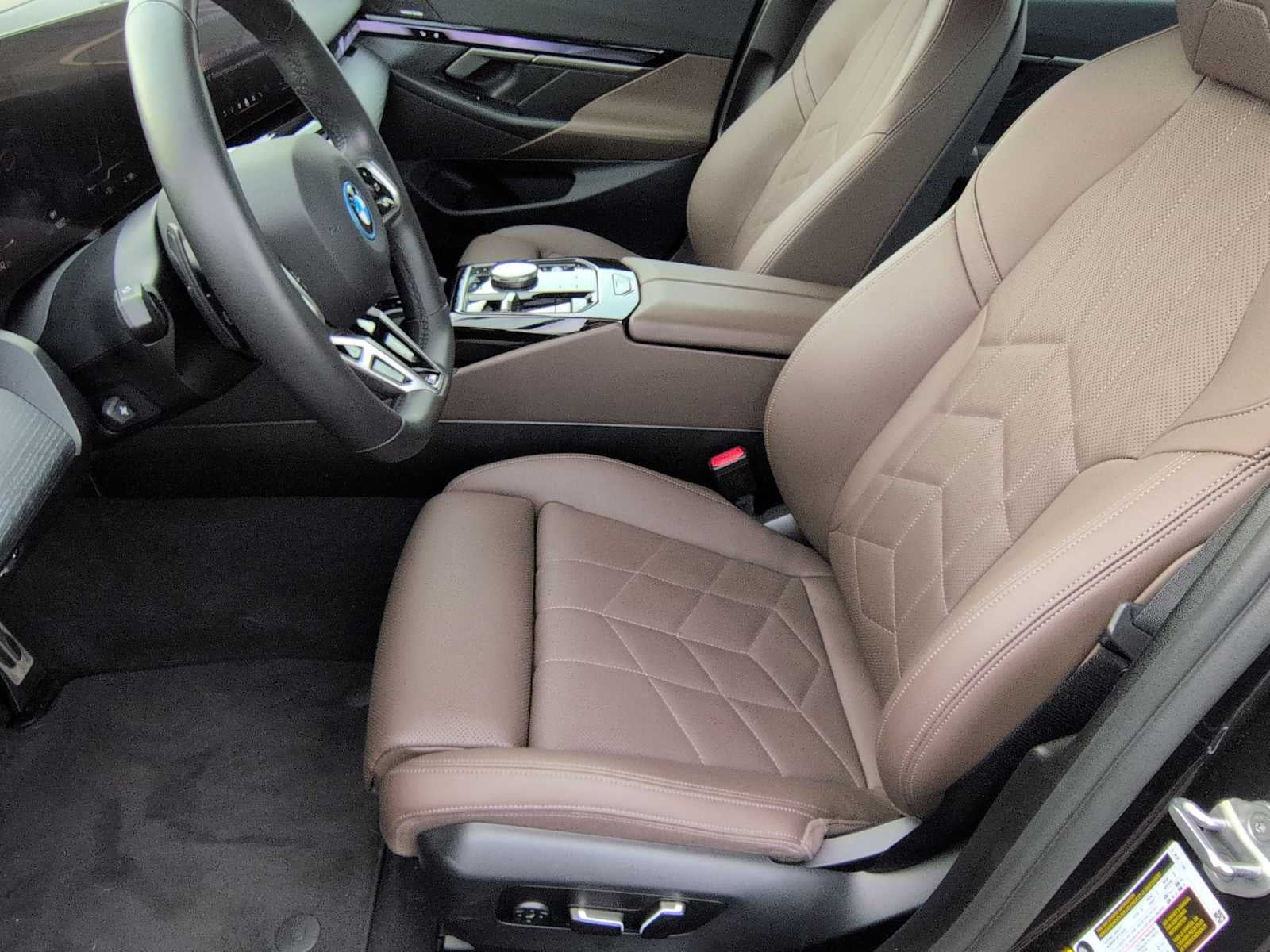 2025 BMW i5 xDrive40 xDrive40