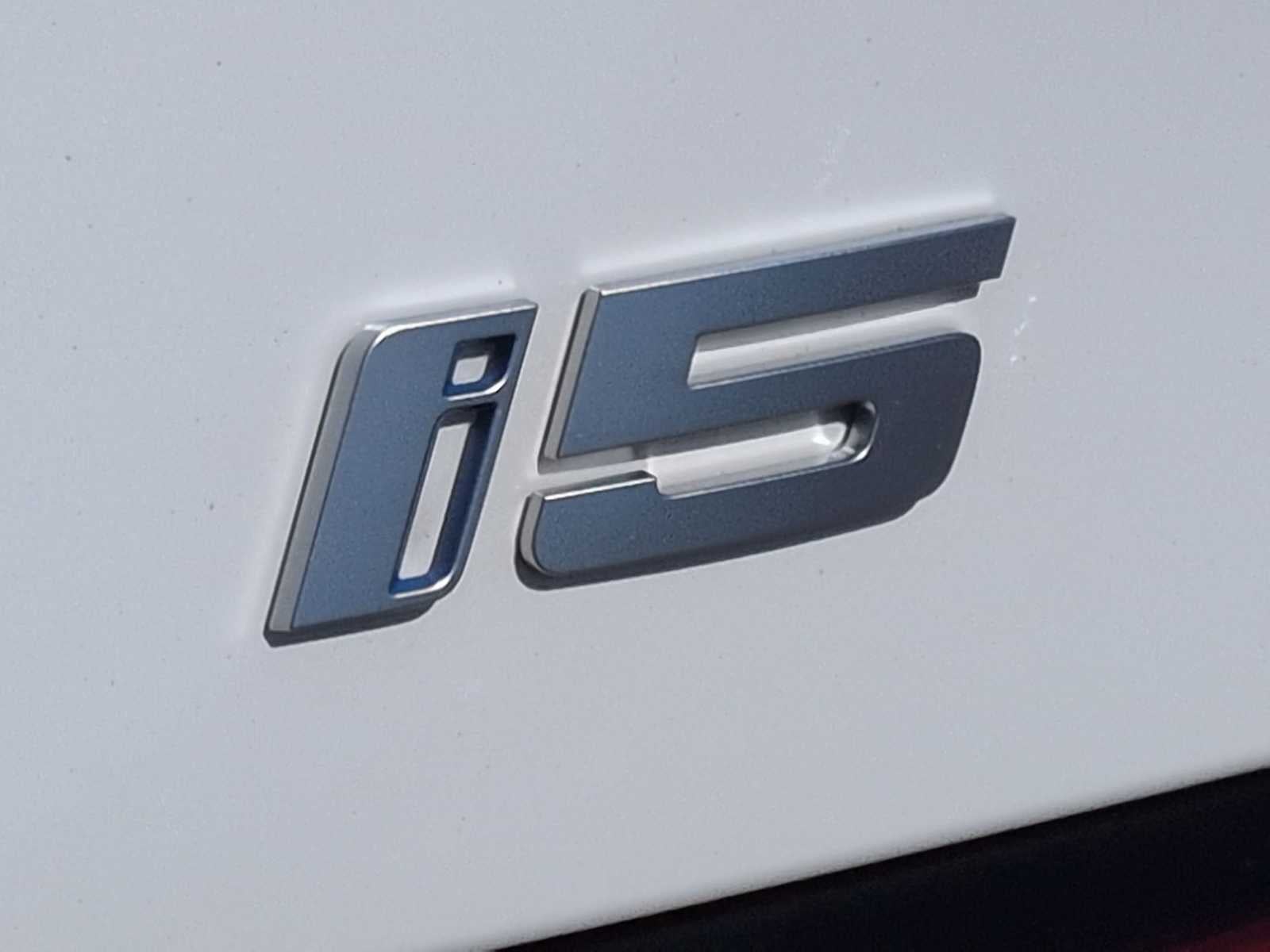 2025 BMW i5 xDrive40