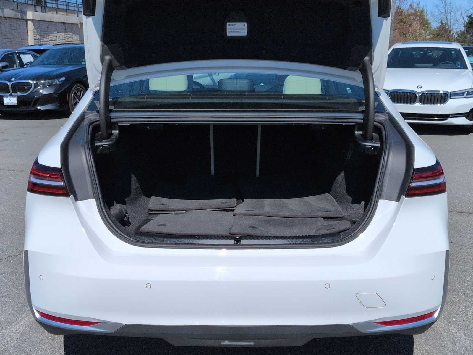 2025 BMW i5 xDrive40