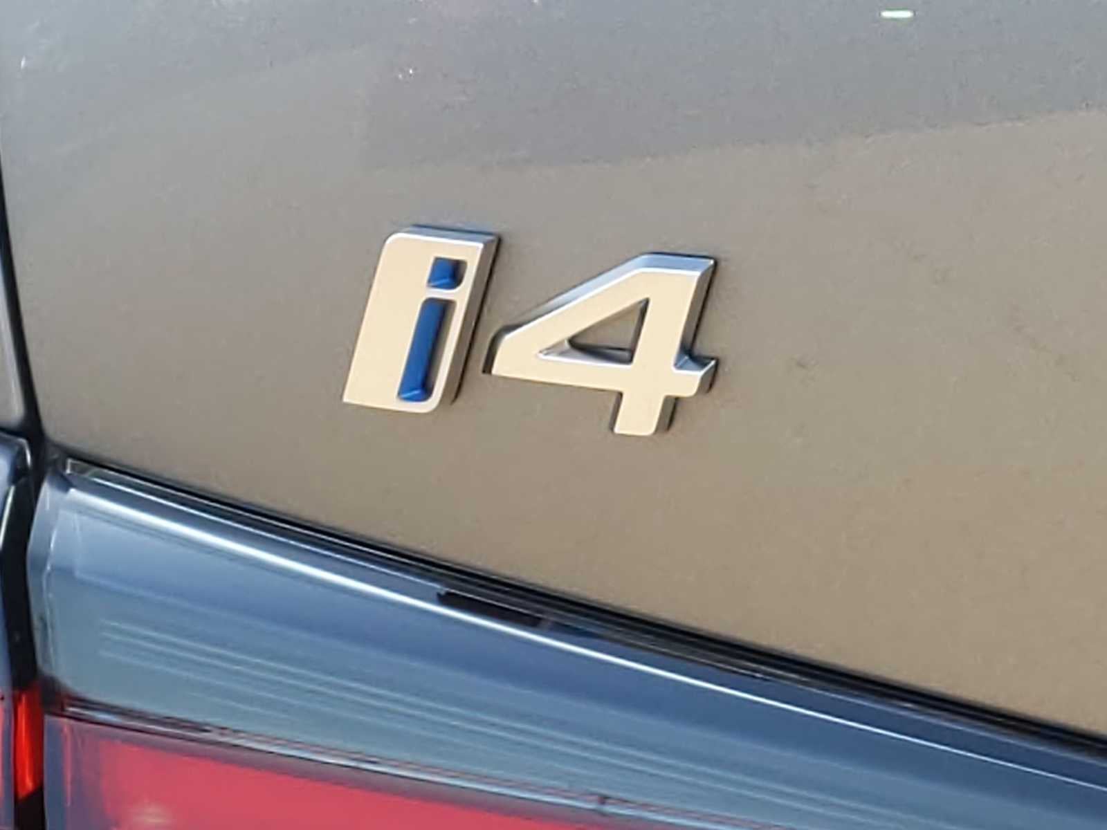 2025 BMW i4 eDrive40