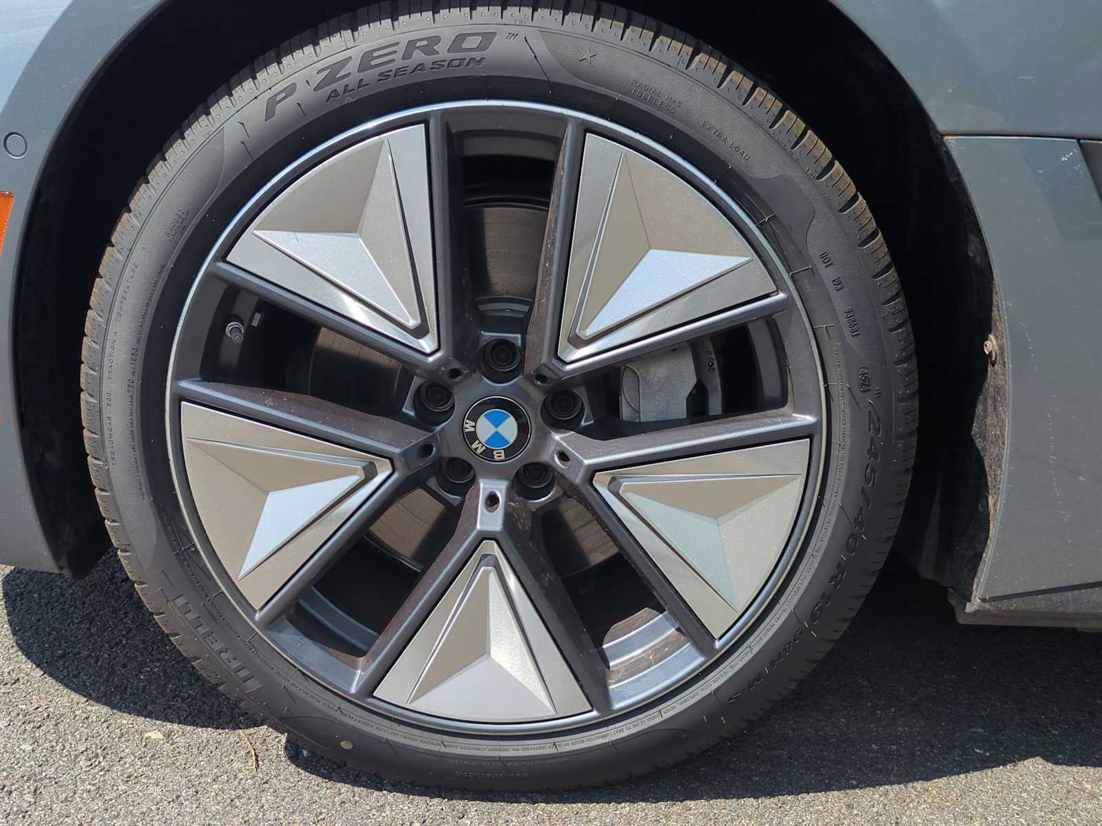 2025 BMW i4 eDrive40