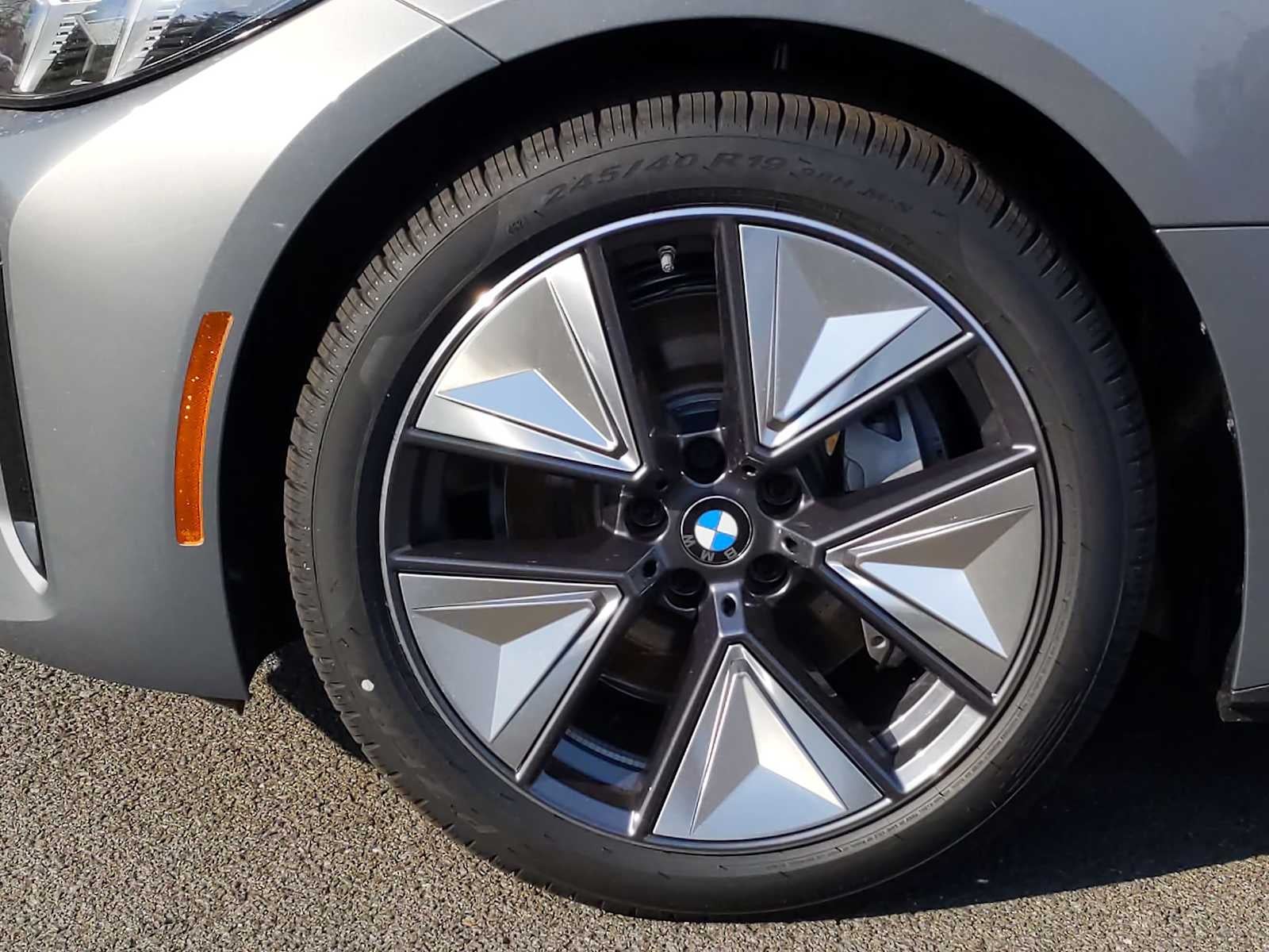 2025 BMW i4 eDrive40