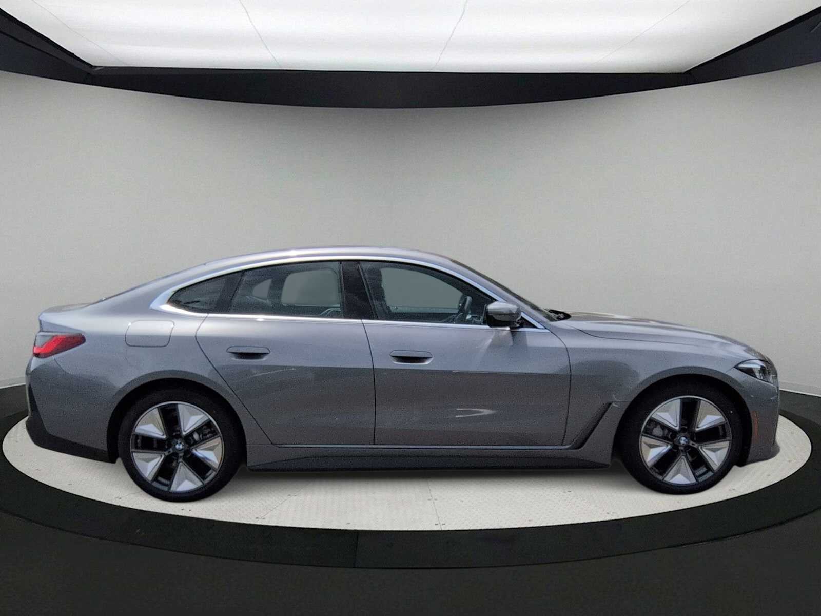 2026 BMW i4 xDrive40