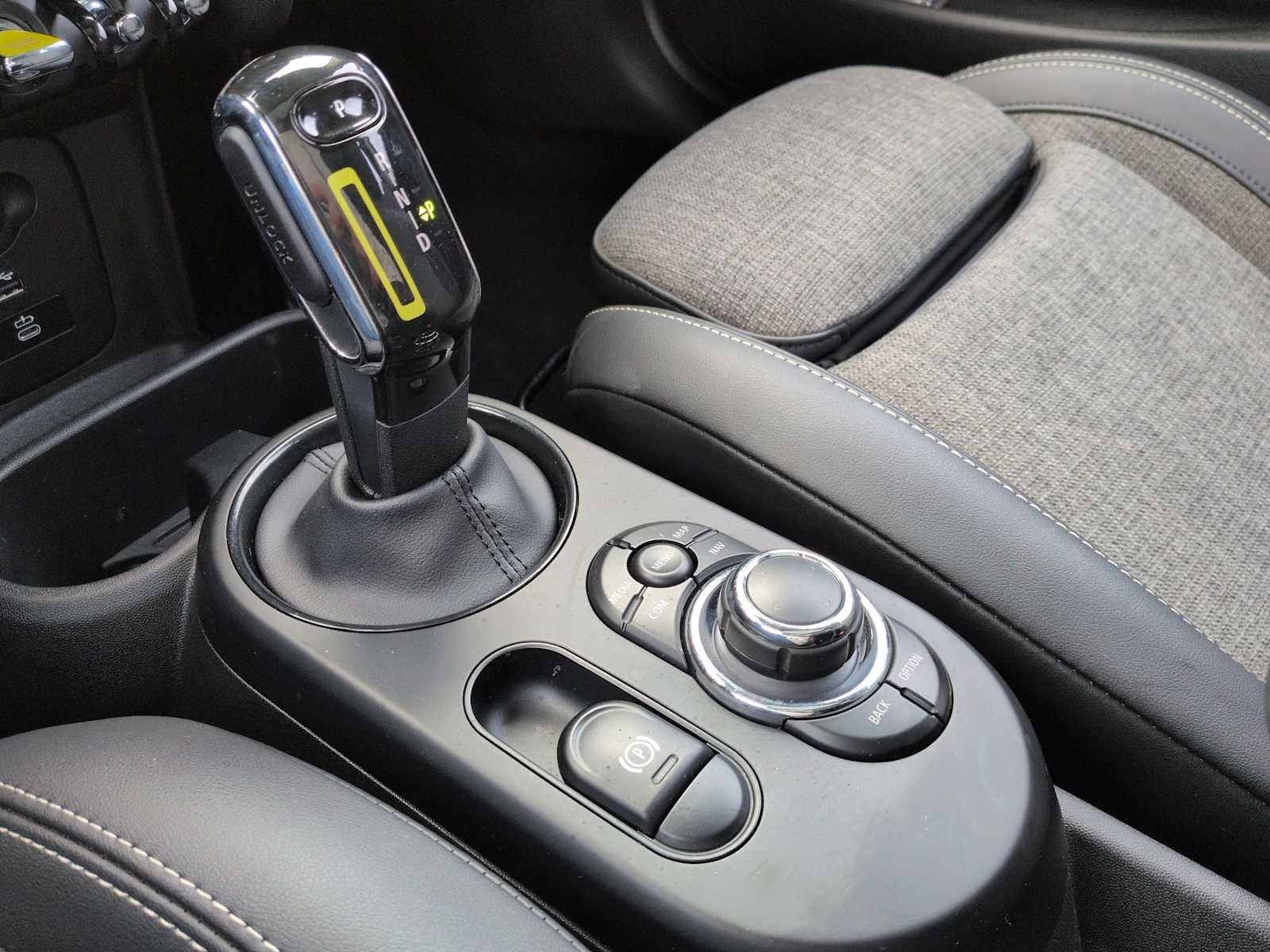 2023 MINI HARDTOP 2 DOOR Cooper SE