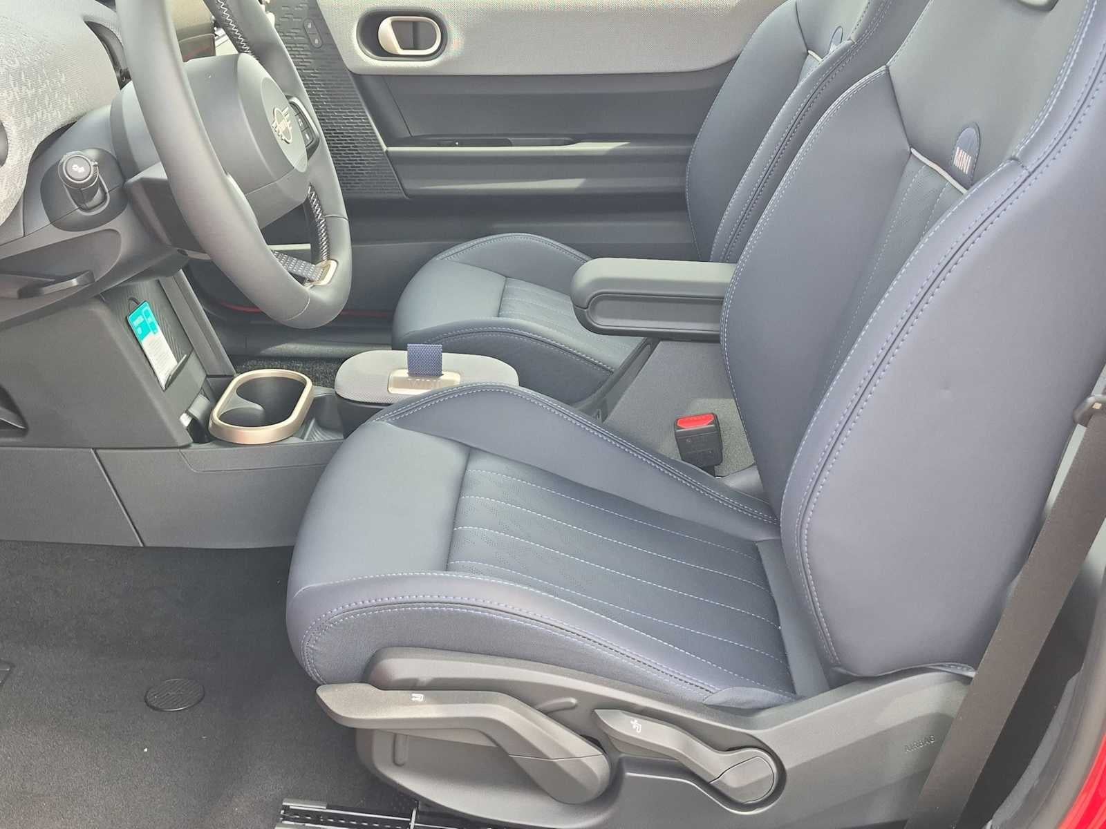 2027 MINI 2 DOOR SIGNATURE PLUS