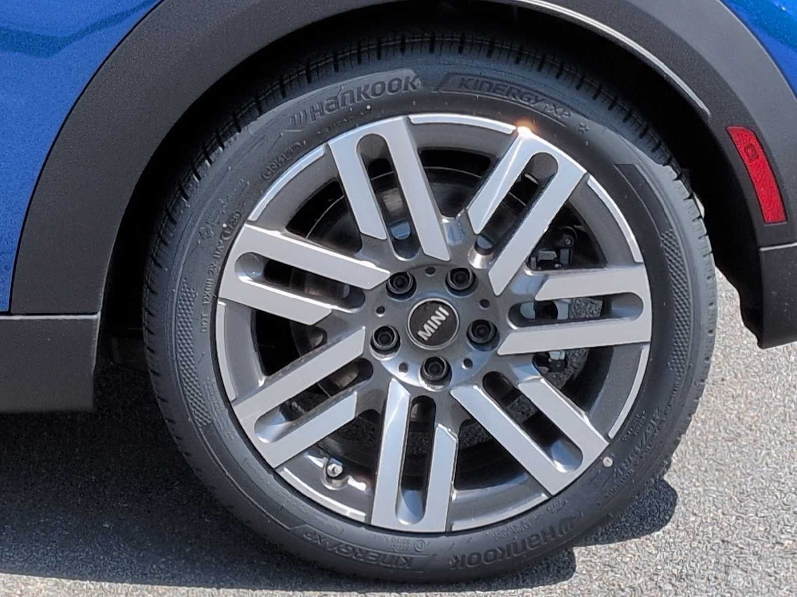 2026 MINI Hardtop 2 Door Cooper Oxford Edition