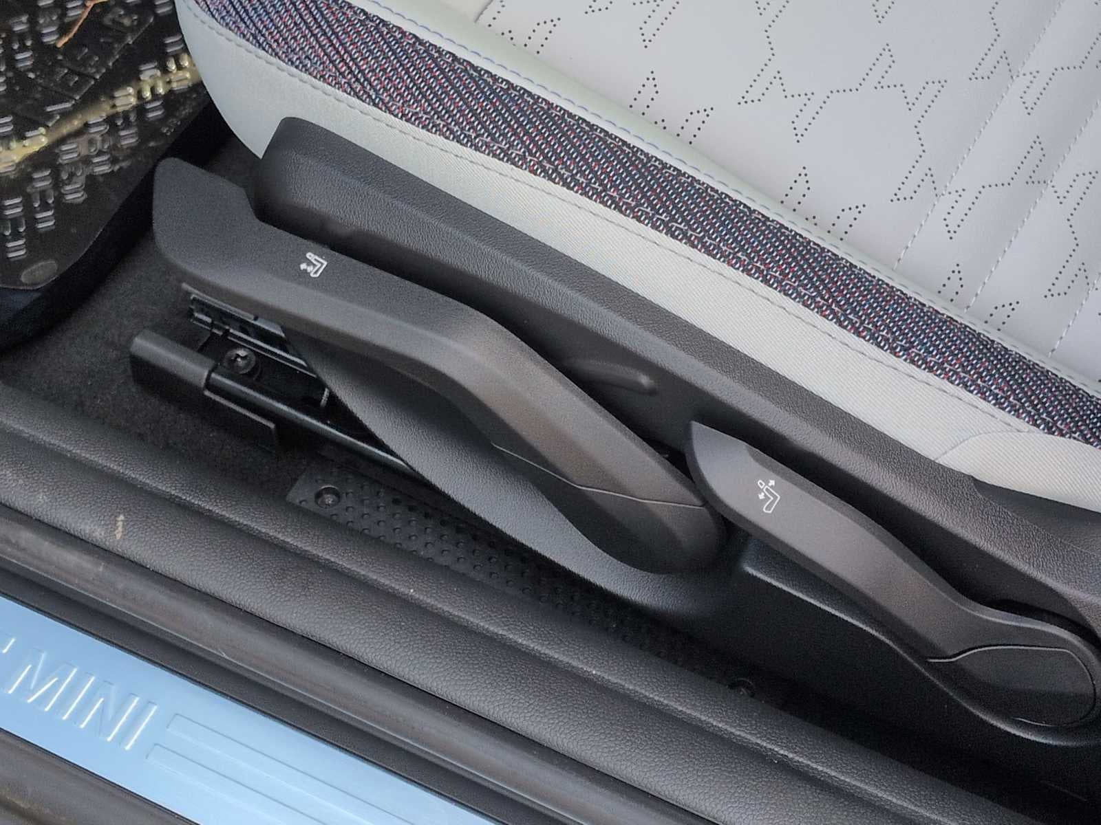 2026 MINI Hardtop 2 Door Cooper Oxford Edition