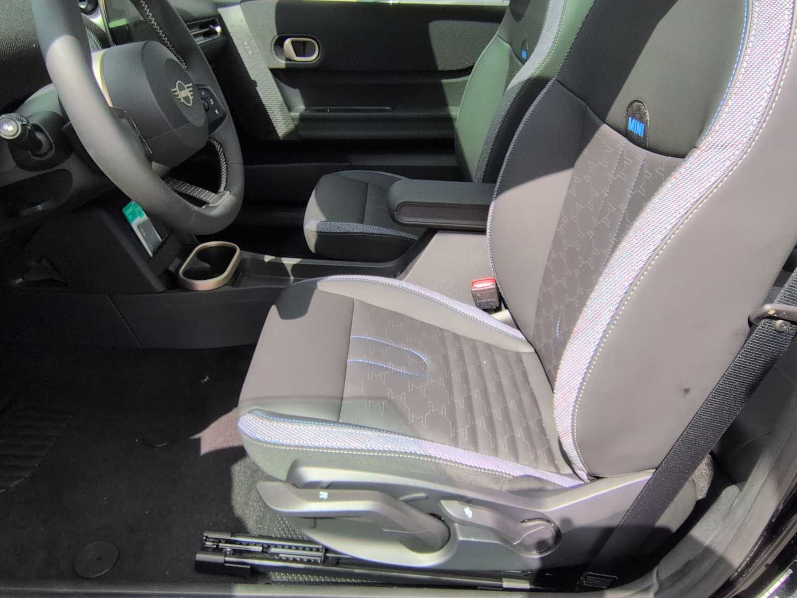 2026 MINI 2 DOOR ICONIC