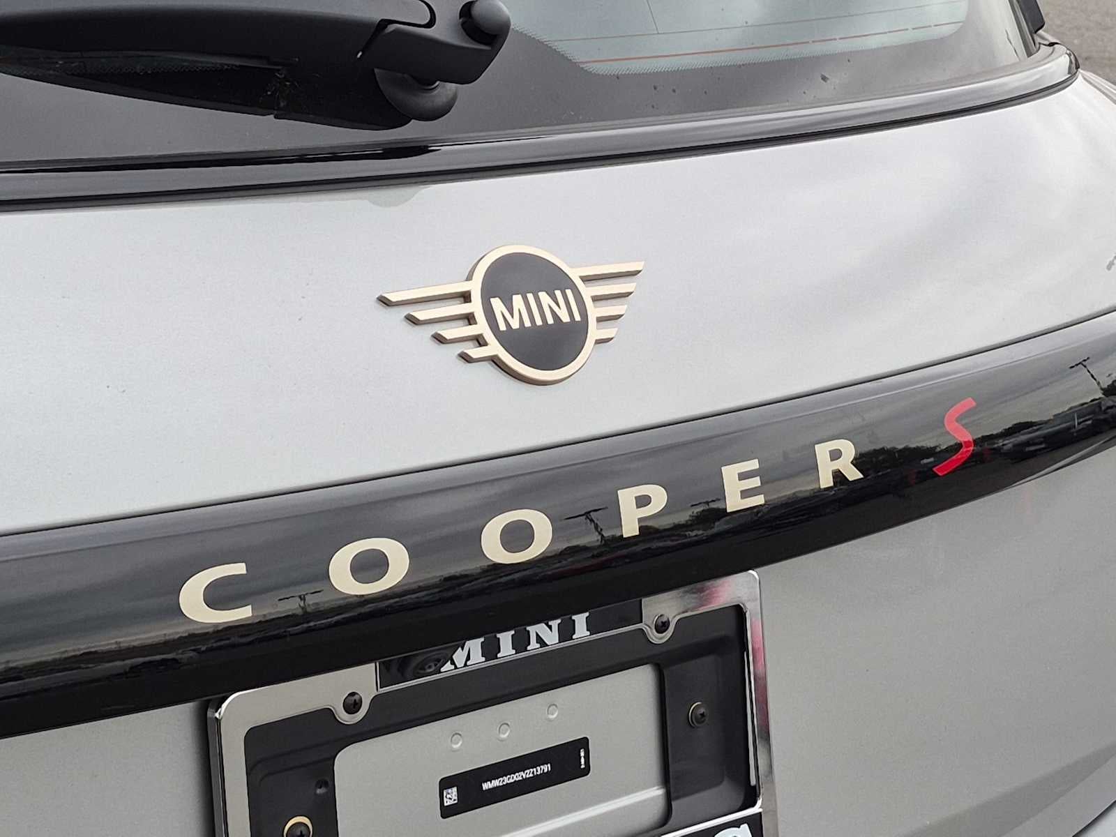 2027 MINI 2 DOOR SIGNATURE PLUS