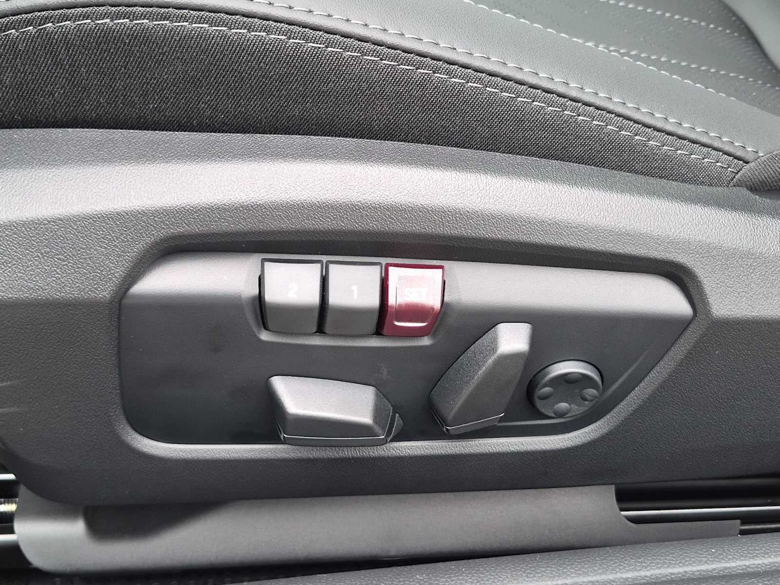 2027 MINI 2 DOOR SIGNATURE PLUS