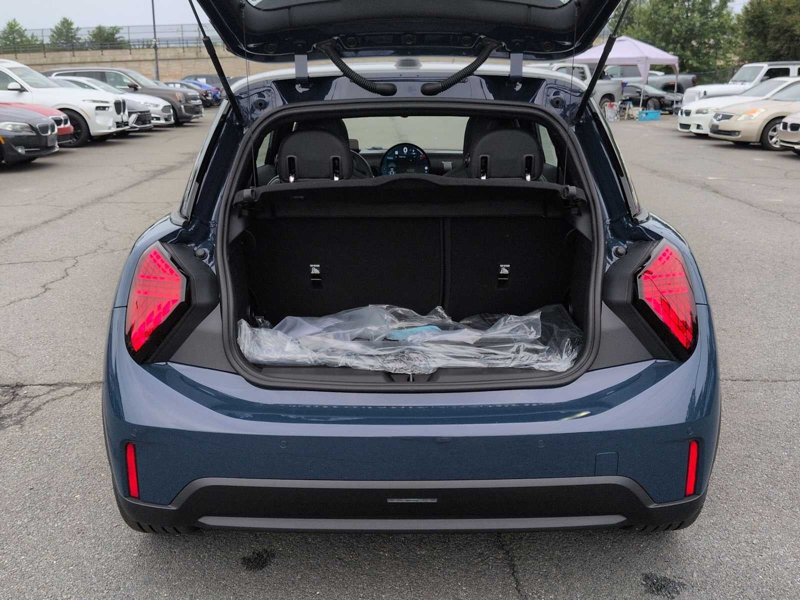2026 MINI 2 DOOR SIGNATURE PLUS