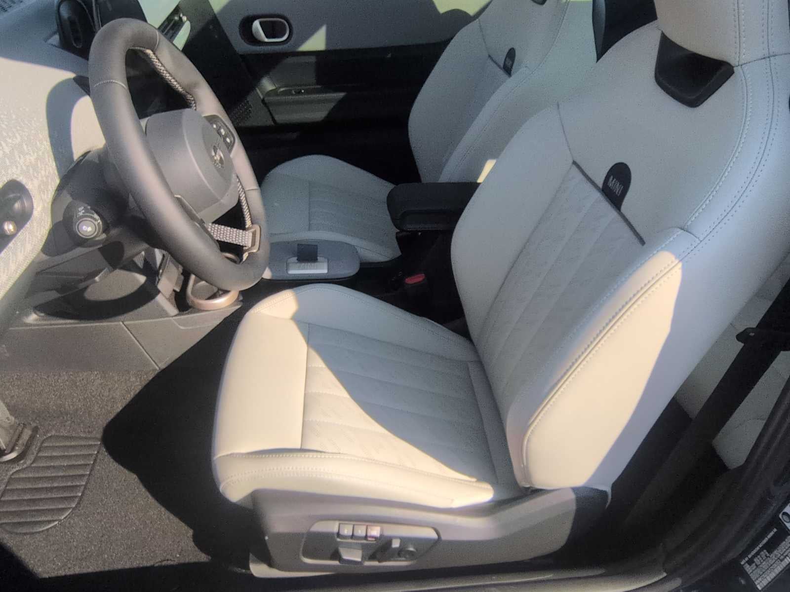 2026 MINI 2 DOOR ICONIC