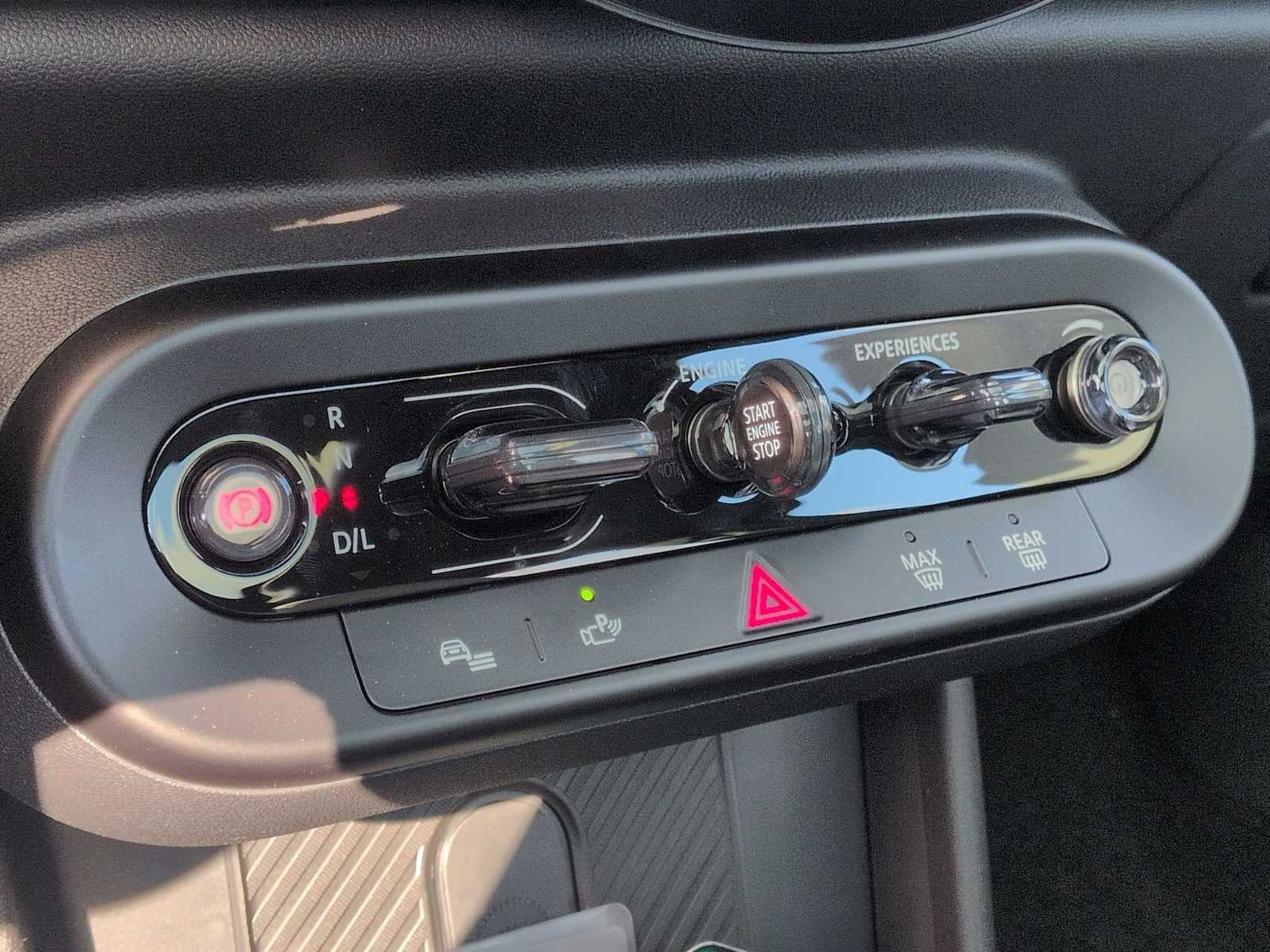 2026 MINI 2 DOOR ICONIC