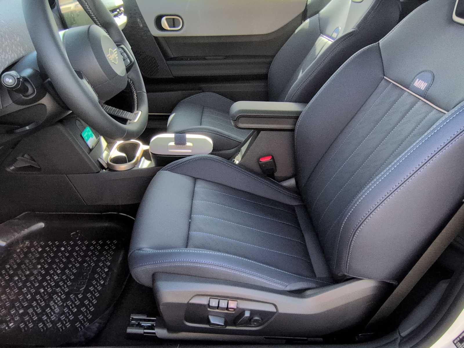 2026 MINI CONVERTIBLE ICONIC