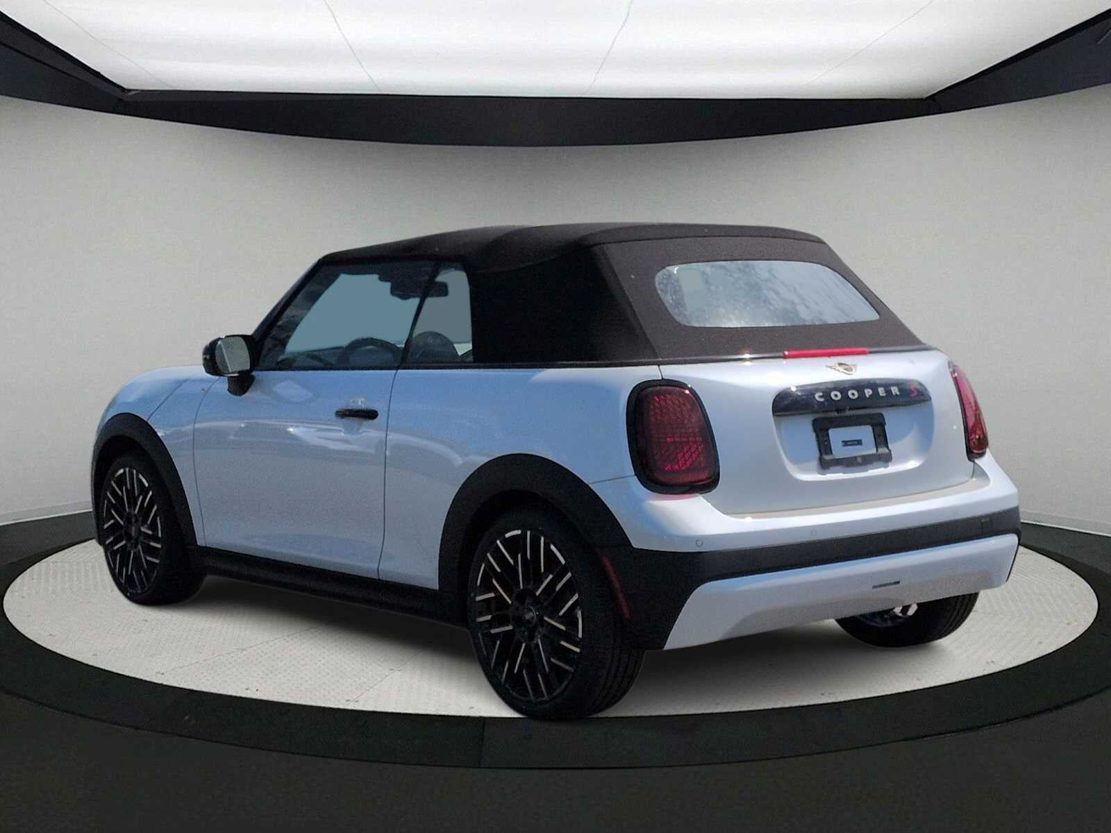2026 MINI CONVERTIBLE ICONIC