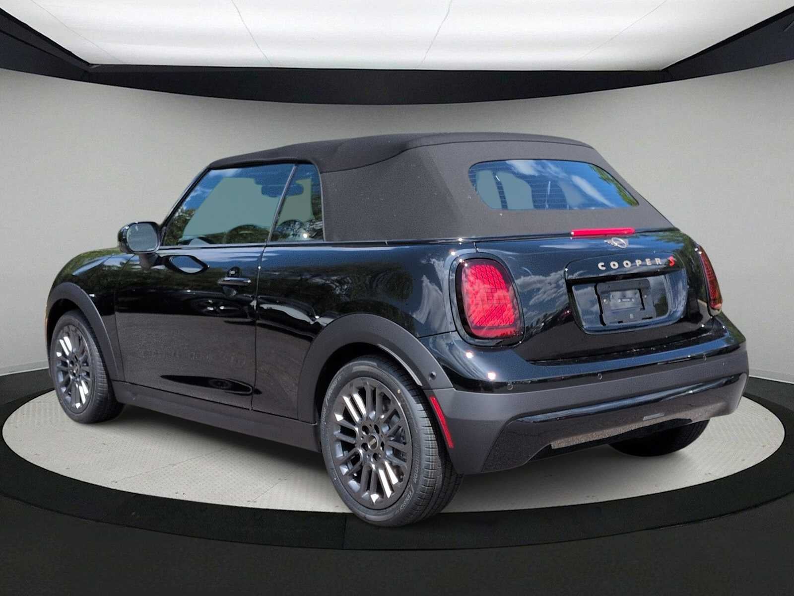 2026 MINI CONVERTIBLE ICONIC